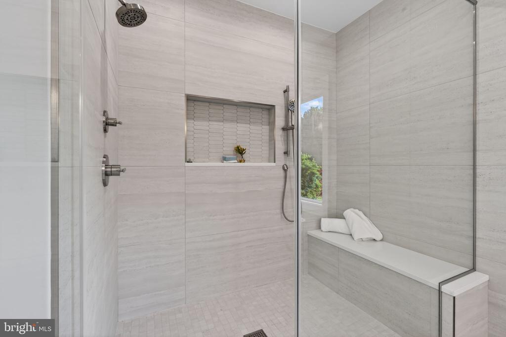 8722 EWING DRIVE