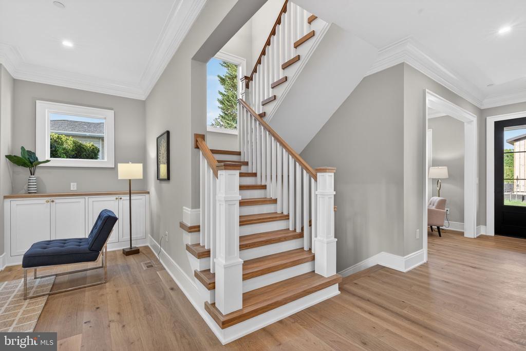 8722 EWING DRIVE
