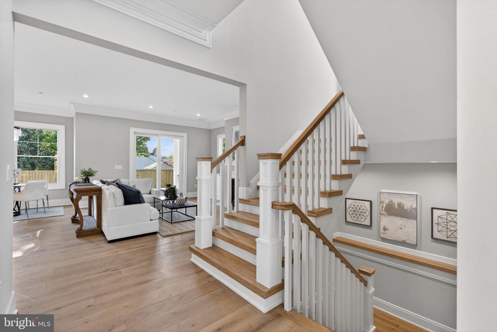 8722 EWING DRIVE