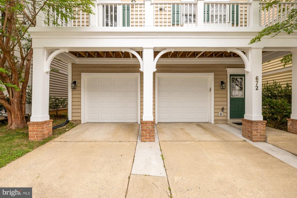 672 HEATHWALK MEWS