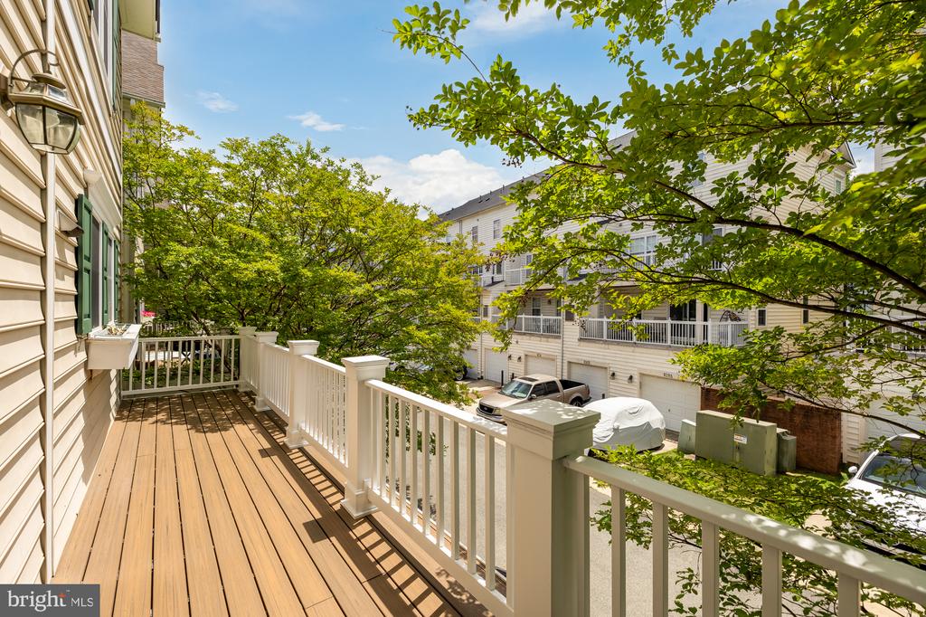672 HEATHWALK MEWS
