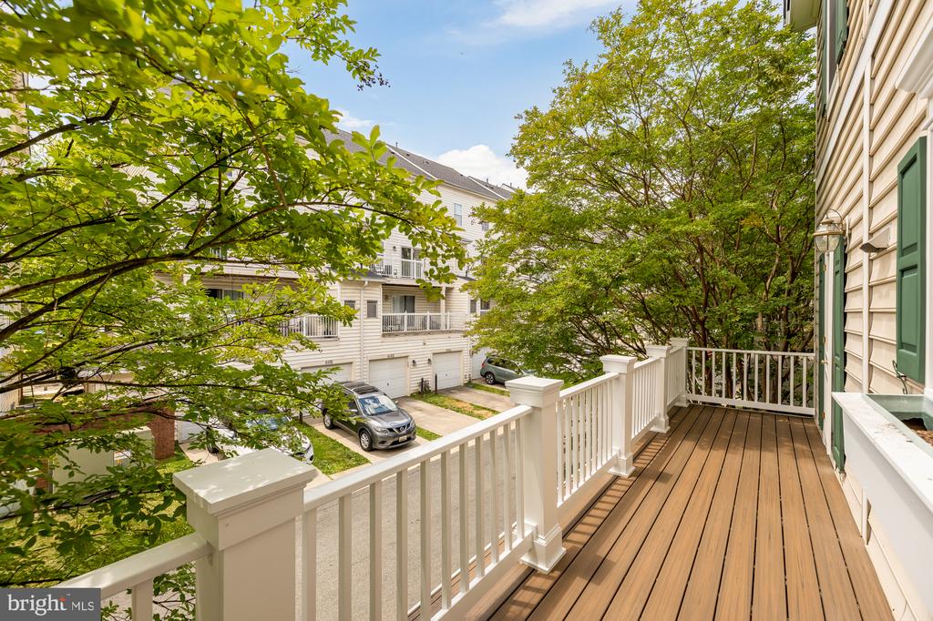 672 HEATHWALK MEWS