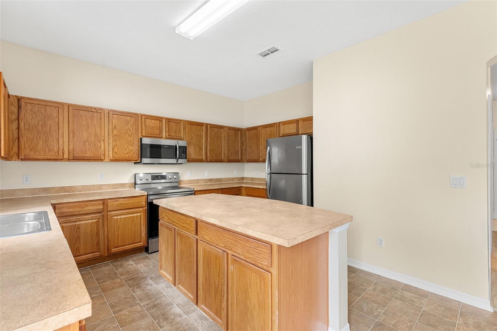 13616 HIDDEN FOREST CIR