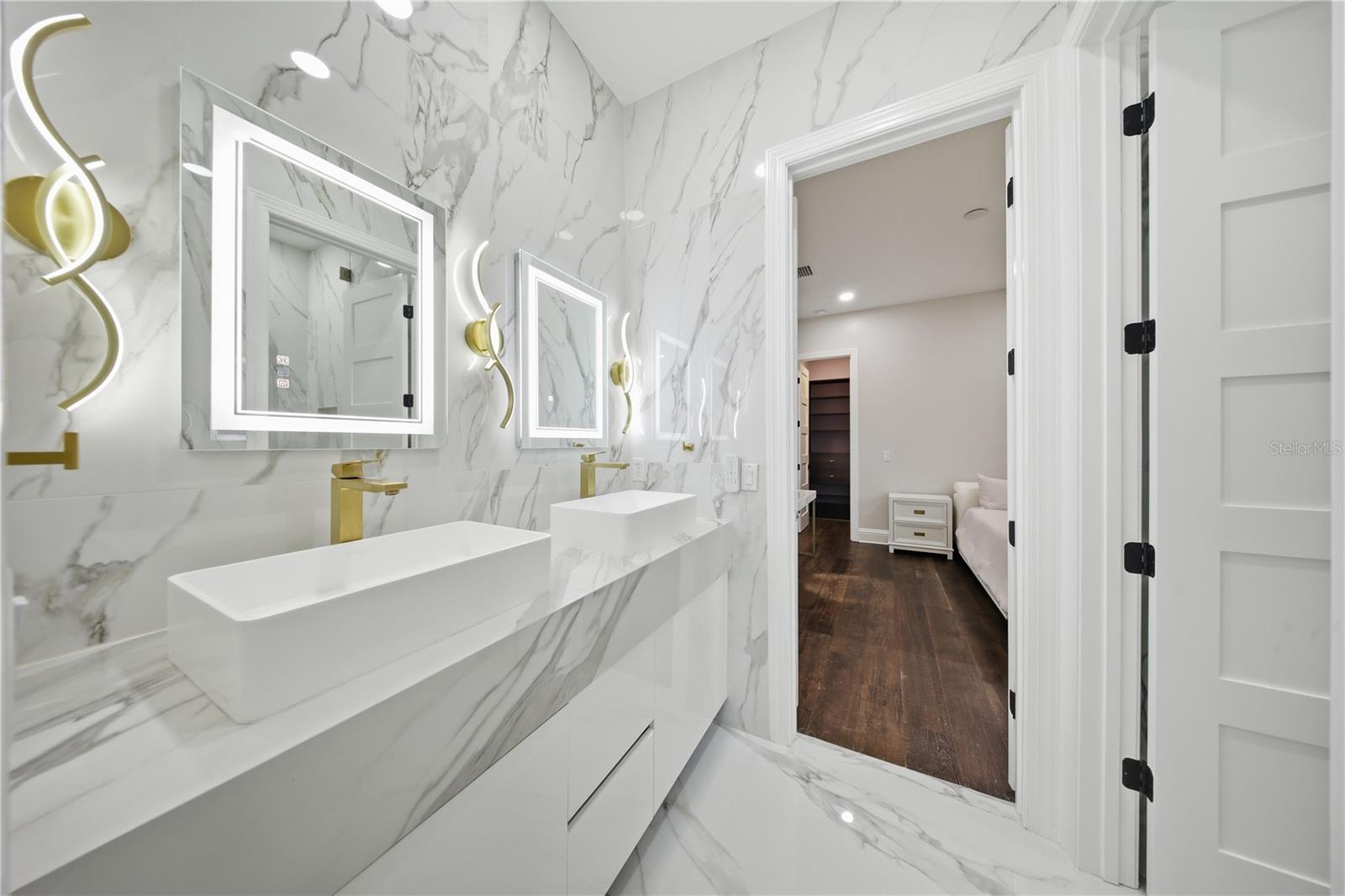 4303 ISABELLA CIR