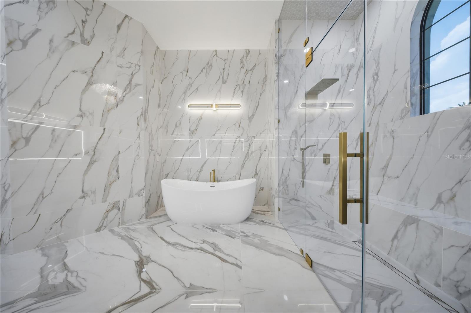 4303 ISABELLA CIR