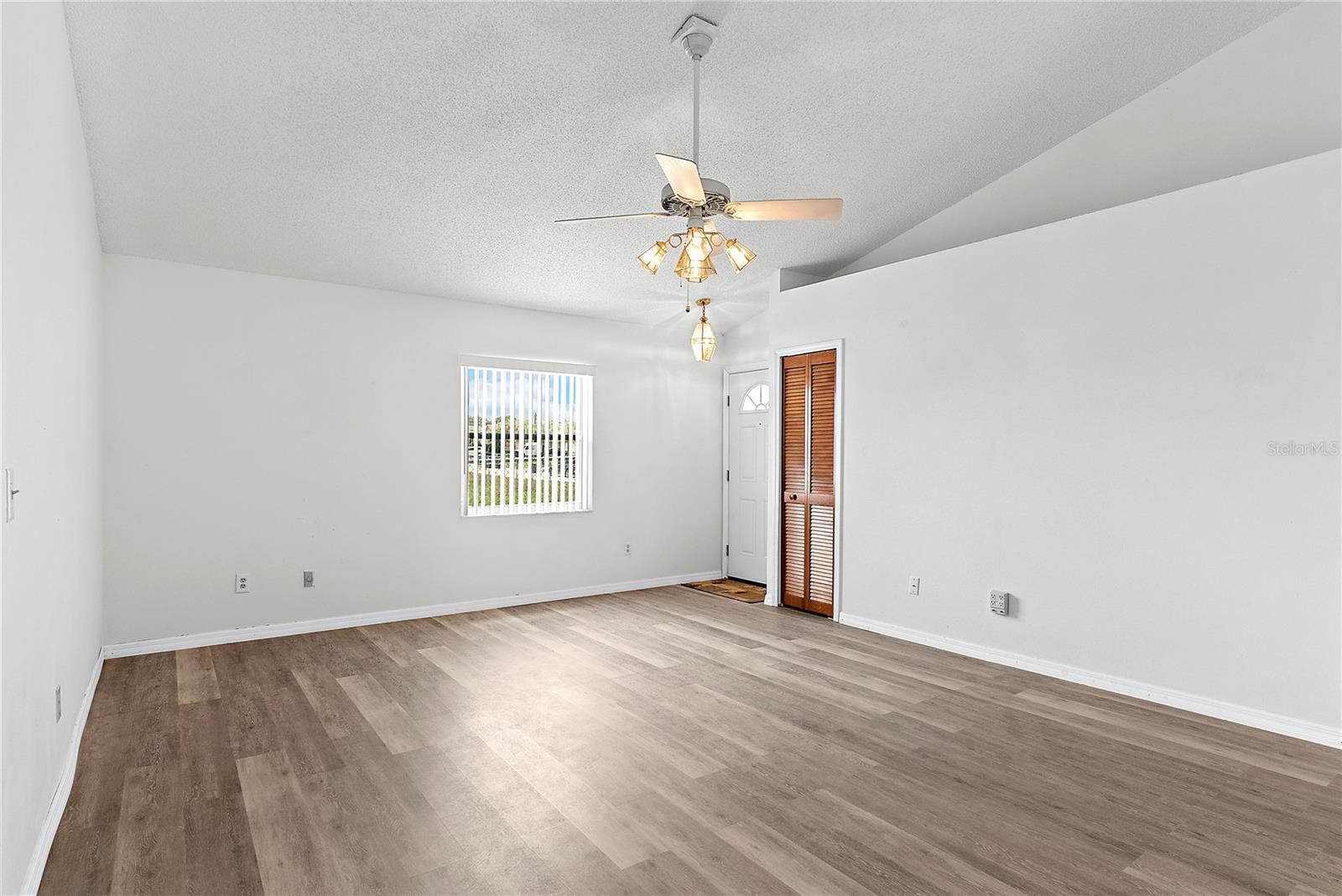 49 GRAND JUNCTION BLVD