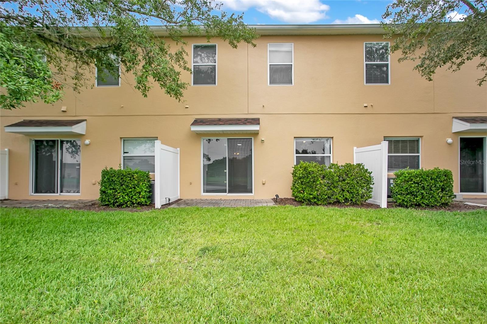 16571 CEDAR CREST DR