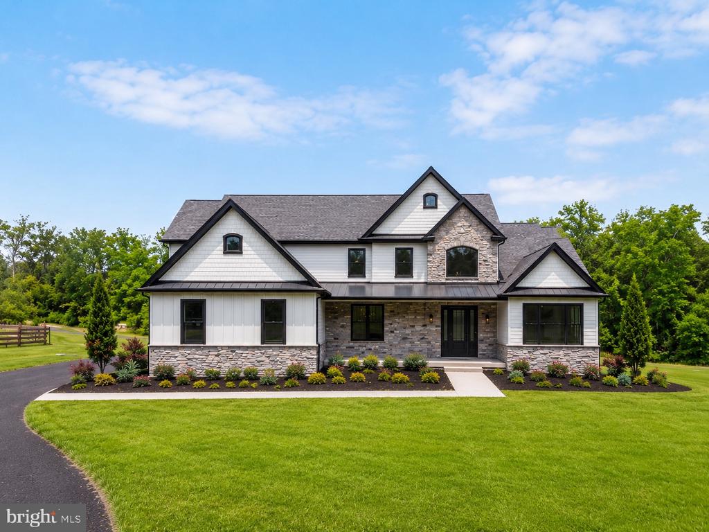 102 RAILROAD AVENUE