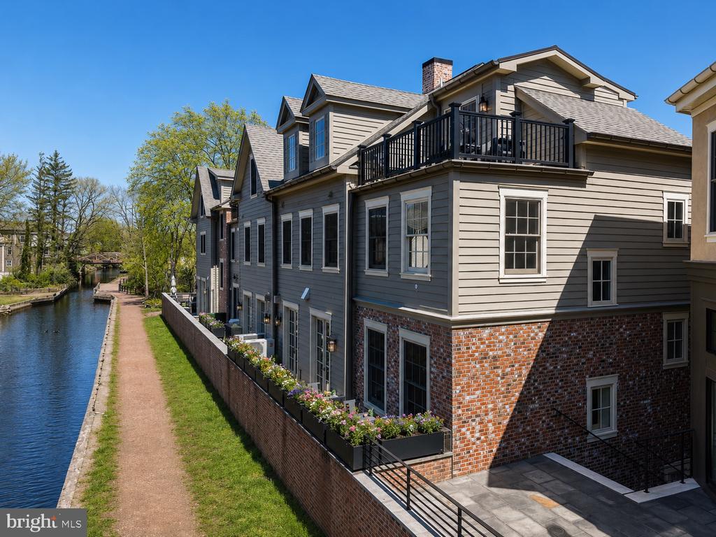 18 W MECHANIC STREET 1