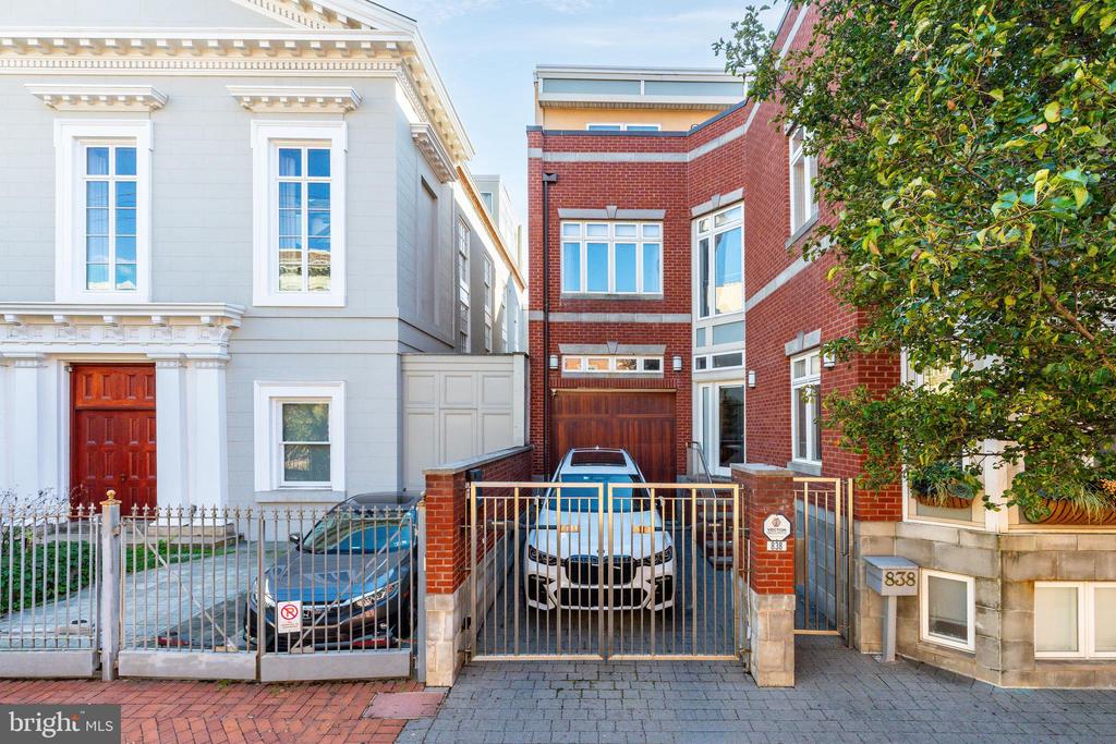 838 LOMBARD STREET