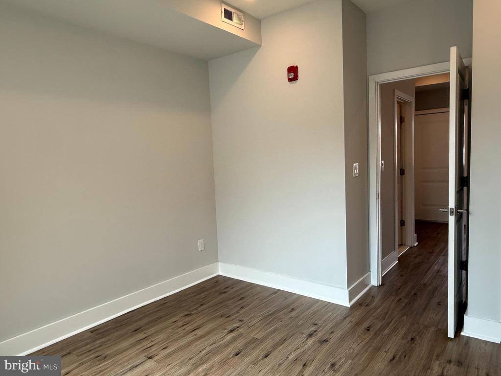 2425 FRANKFORD AVENUE Unit: 2