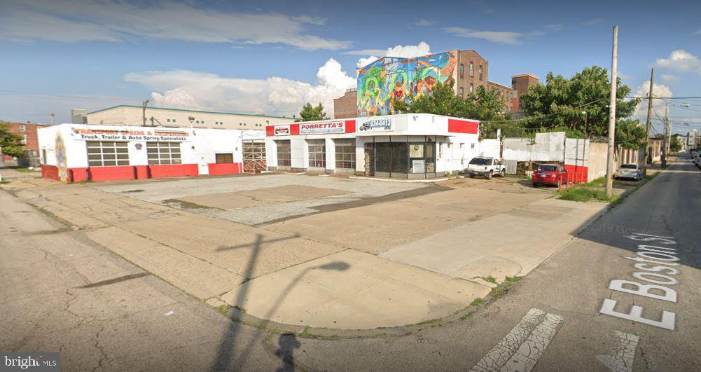 2000 E Hagert STREET