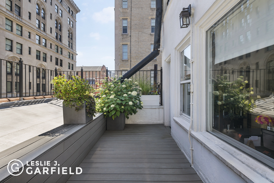 60 East 66th Street House