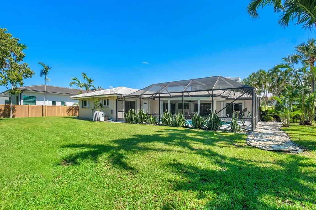 2201 Banyan Road
