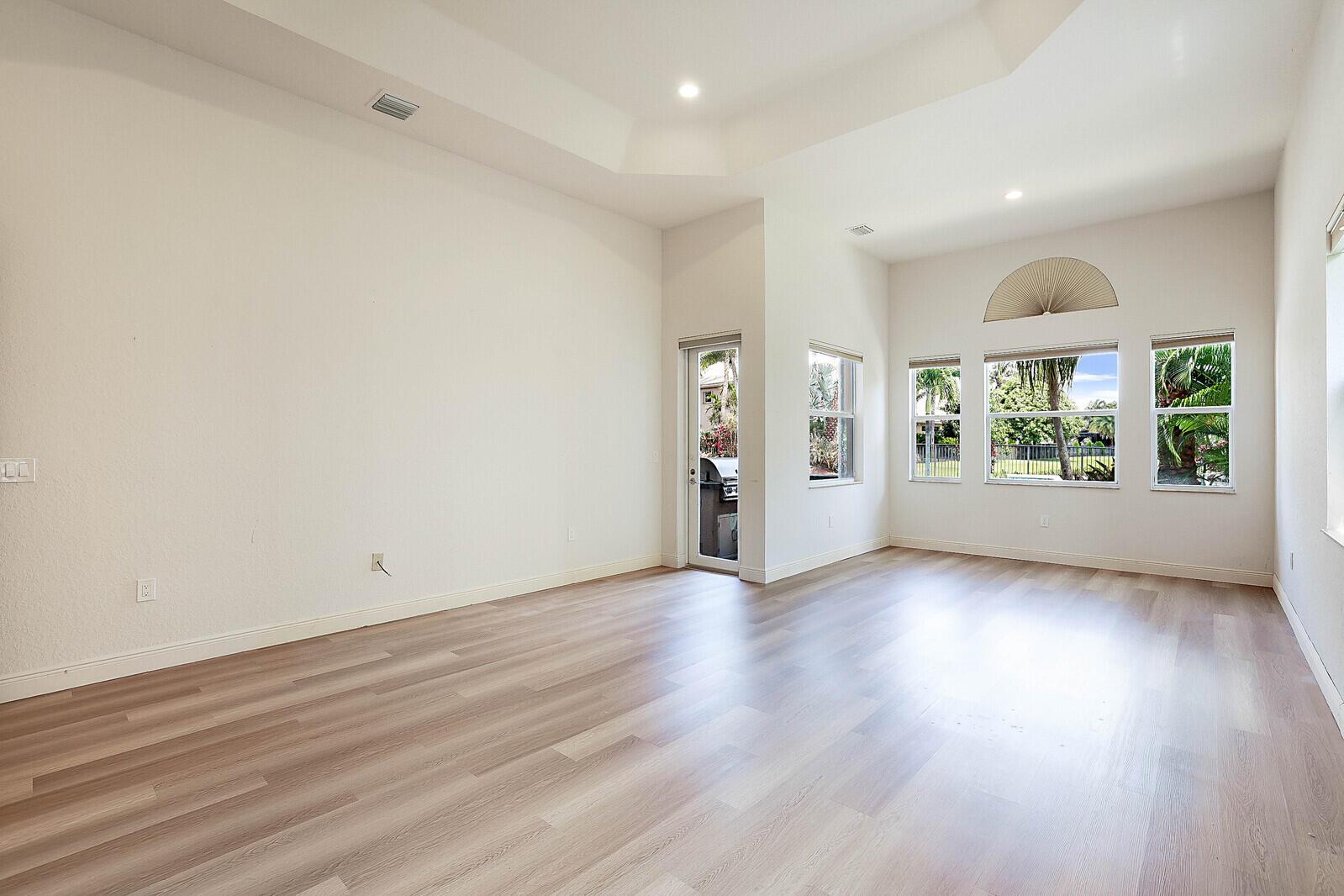 8684 Baystone Cove