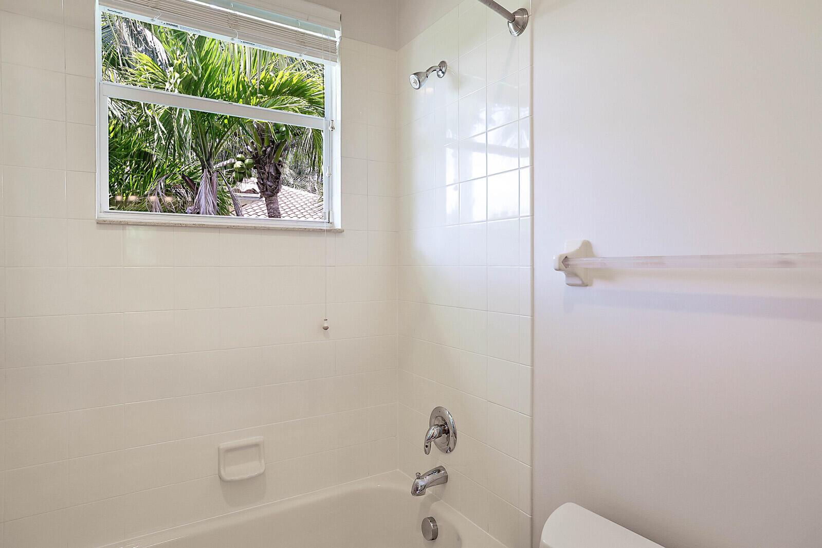 8684 Baystone Cove
