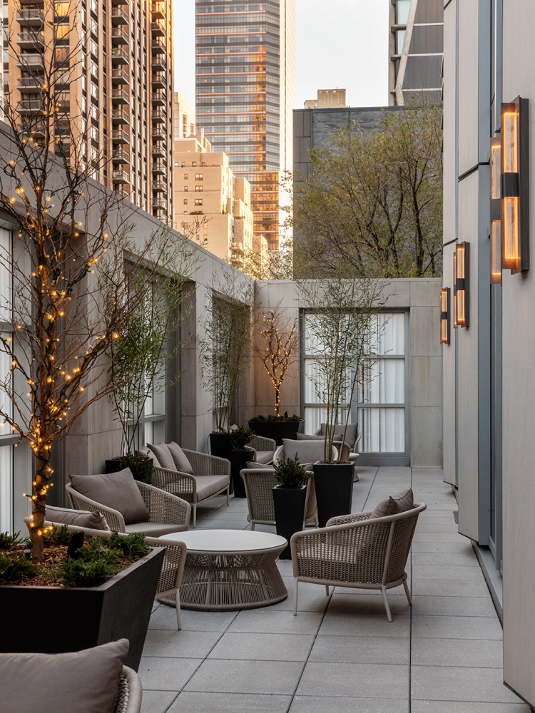 200 AMSTERDAM Avenue 46