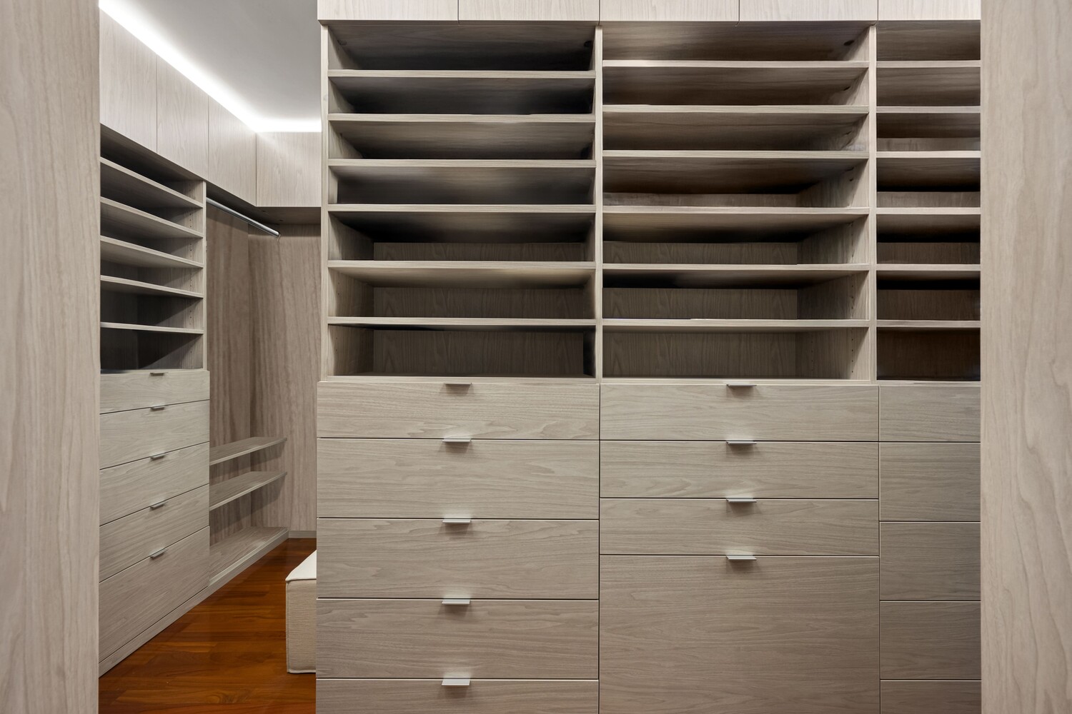 3 MORTON Square