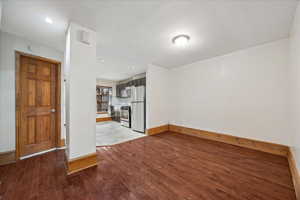 554 LEXINGTON Avenue