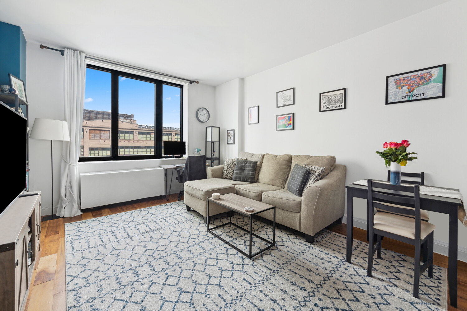42-14 CRESCENT Street 5B