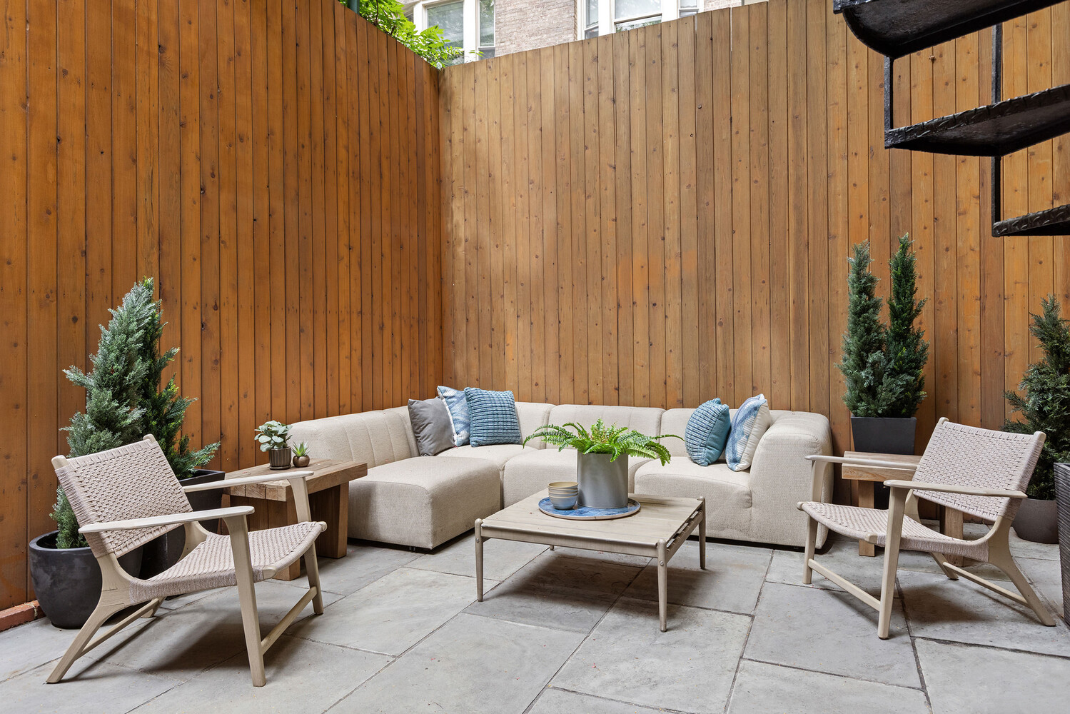 127 E 81ST Street