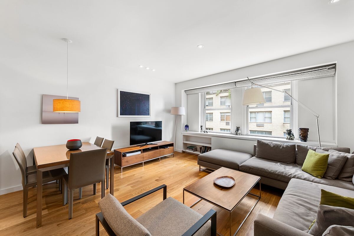 111 E 56TH Street 1415