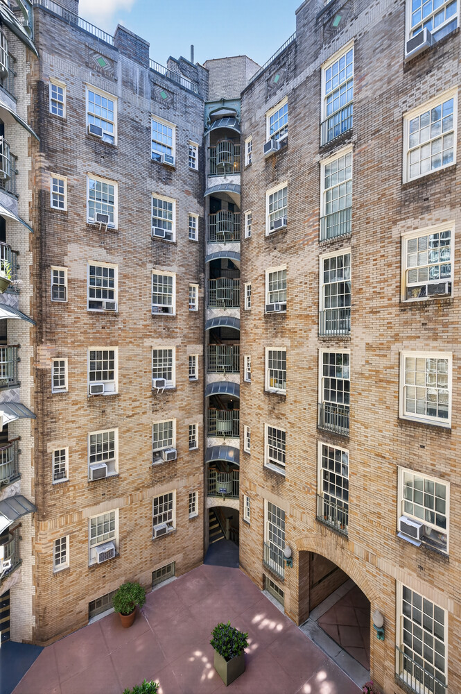 516 E 78TH Street 4C