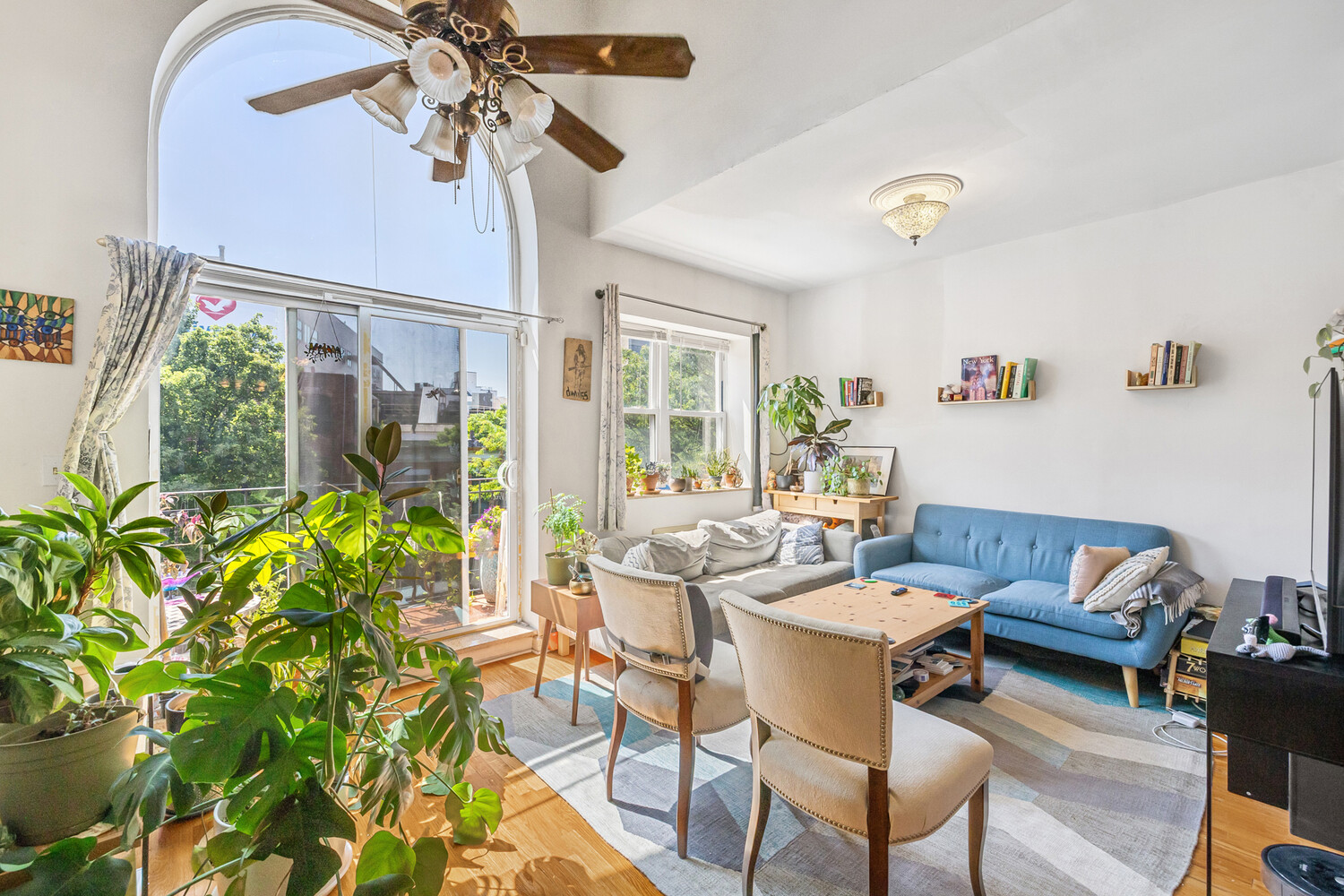 41 CLAVER Place