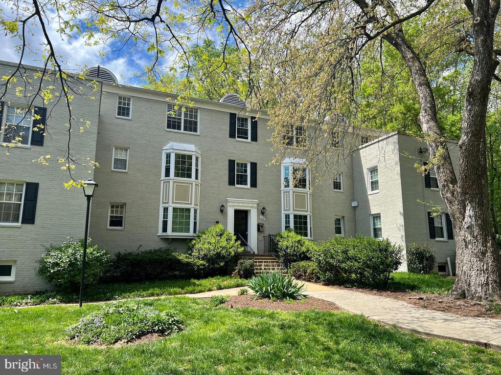 706 S ARLINGTON MILL DRIVE 18203