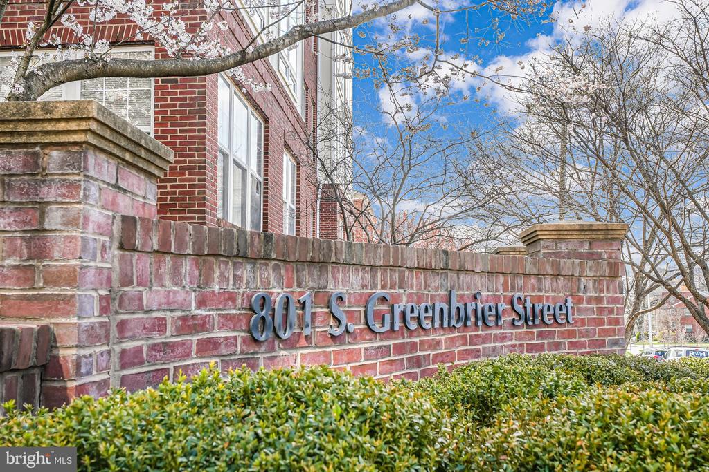 801 S GREENBRIER STREET Unit: 113