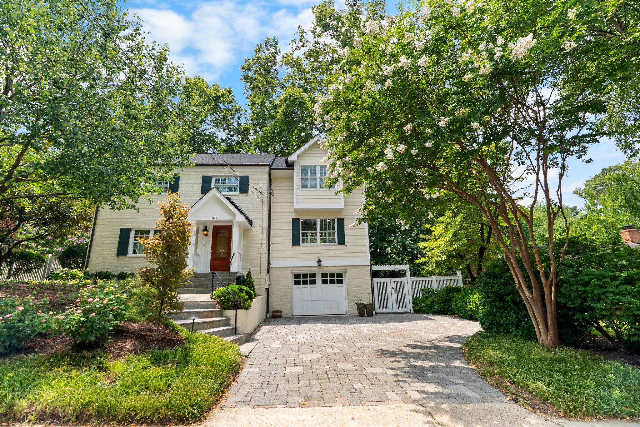 1000 W BRADDOCK ROAD