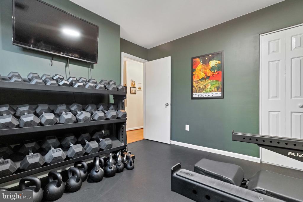 7033 SOLOMON SEAL COURT