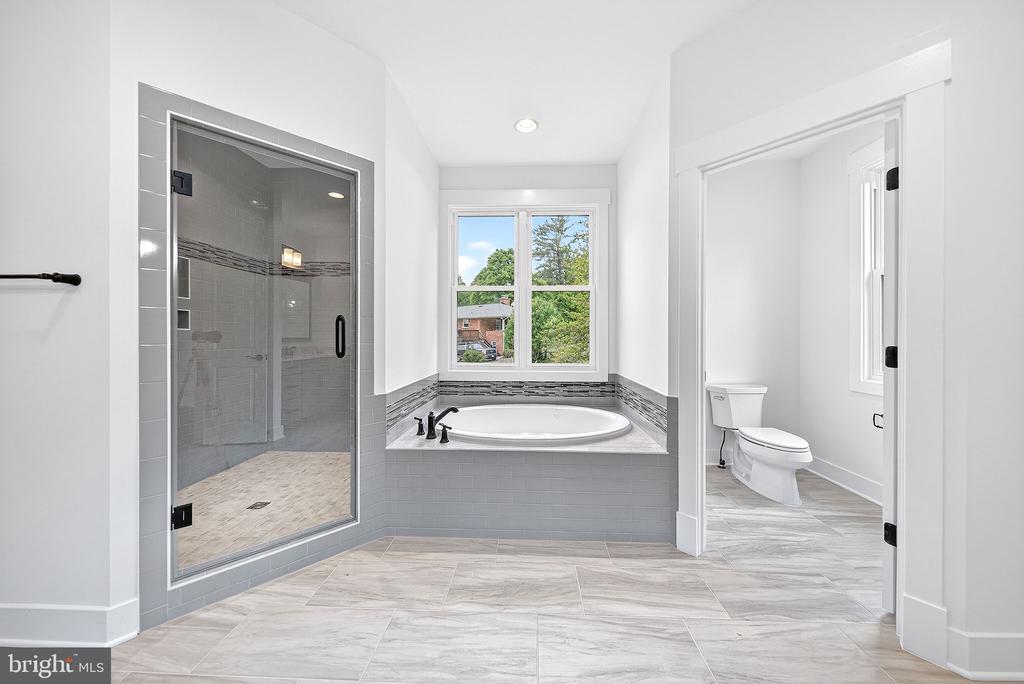 3913 VICTORIA OAKS TRAIL