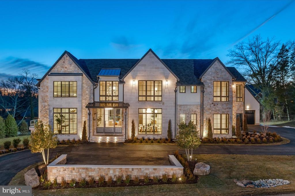 1306 BALLANTRAE COURT