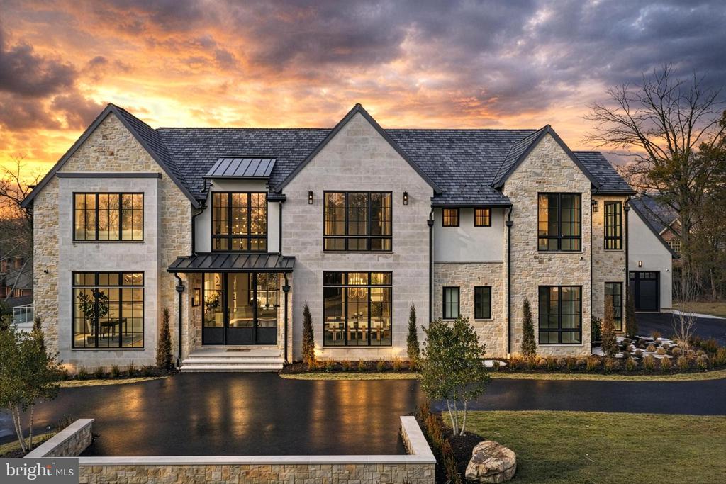 1306 BALLANTRAE COURT