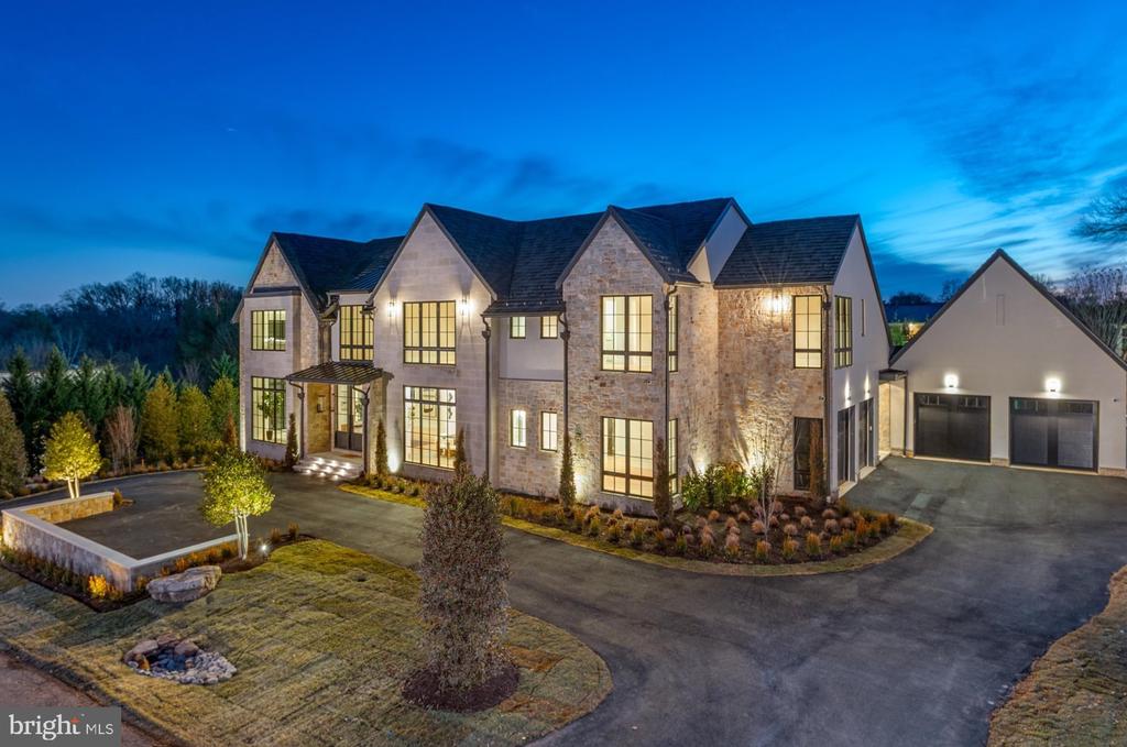 1306 BALLANTRAE COURT