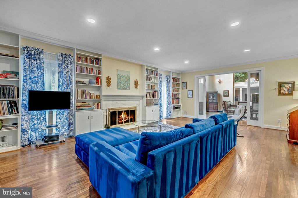 1502 HIGHWOOD DRIVE