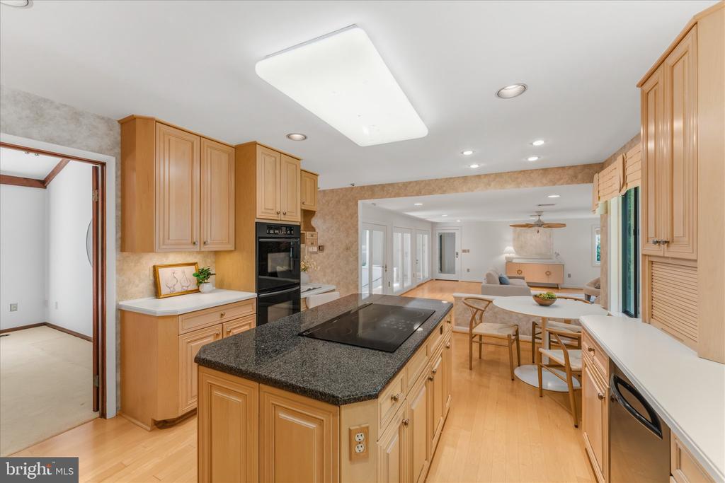 8000 SEVEN HILLS COURT