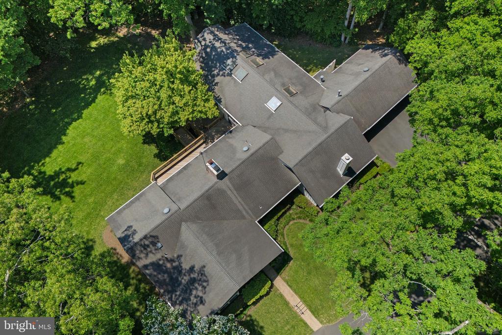 8000 SEVEN HILLS COURT