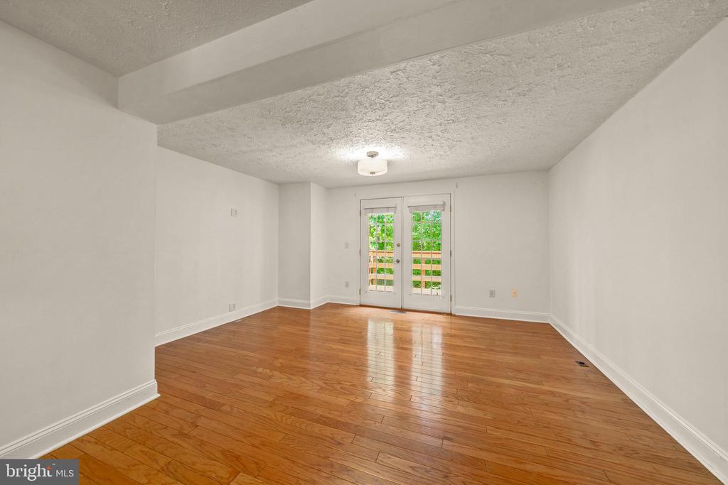 1931 BELMONT RIDGE COURT