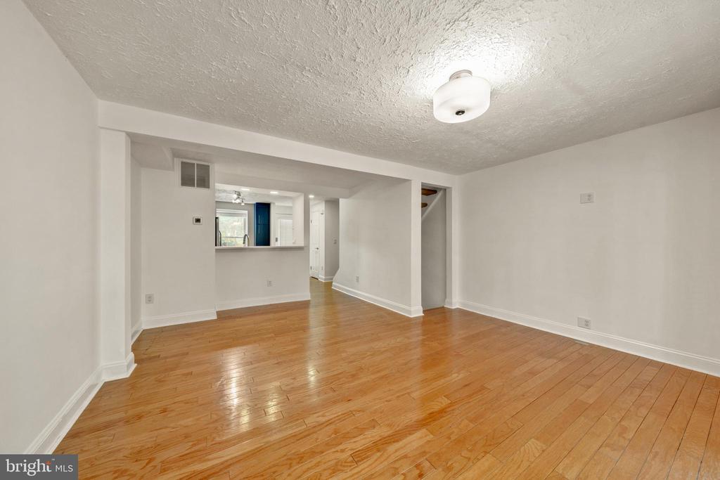 1931 BELMONT RIDGE COURT