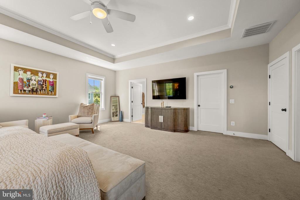 2998 BEECHWOOD LANE