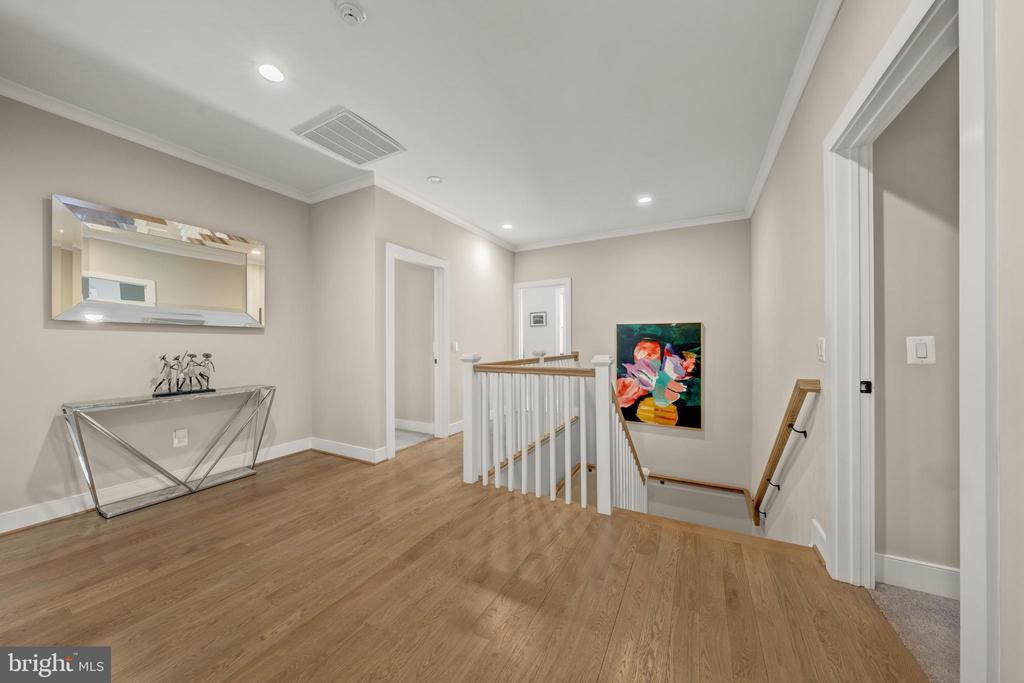 2998 BEECHWOOD LANE