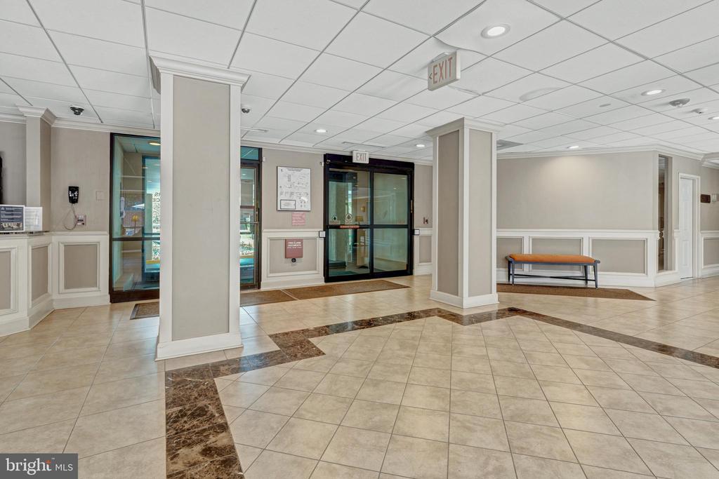 6800 FLEETWOOD ROAD Unit: 313