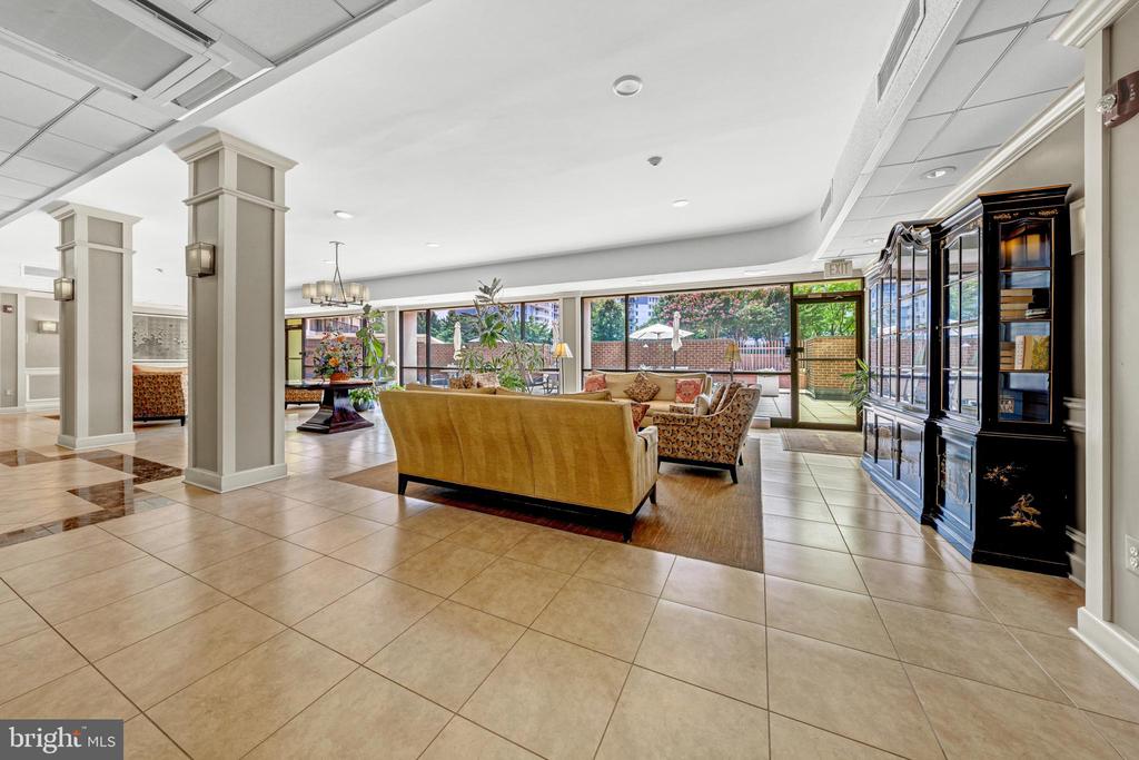6800 FLEETWOOD ROAD Unit: 313