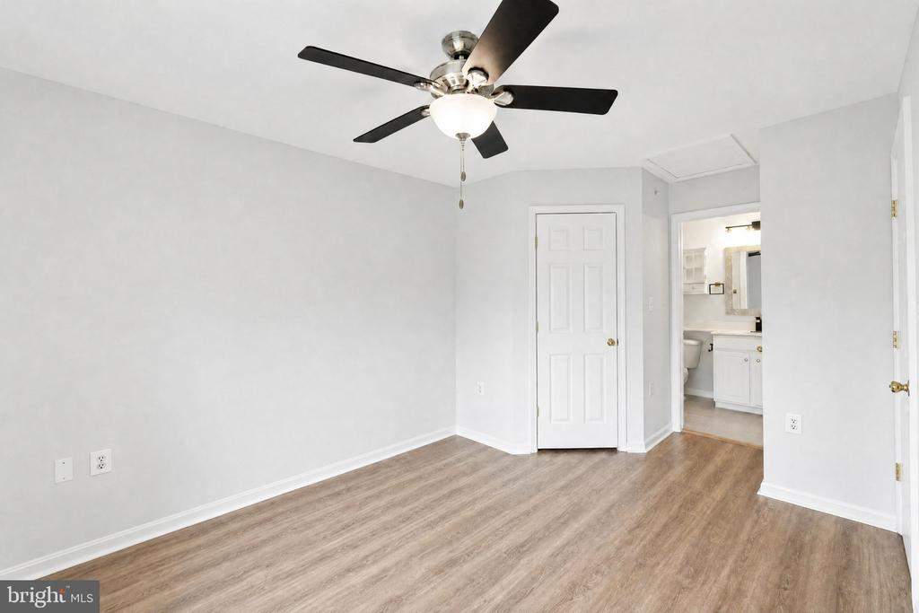 43577 PATCHING POND SQUARE