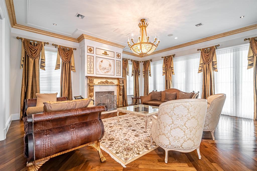 485 NE Spanish Trail Trail