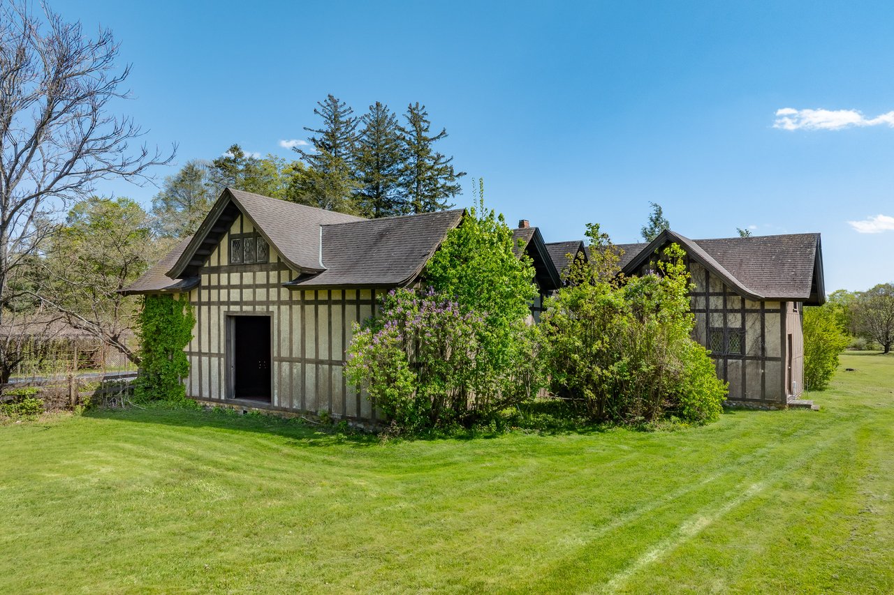 618 Quaker Hill Road