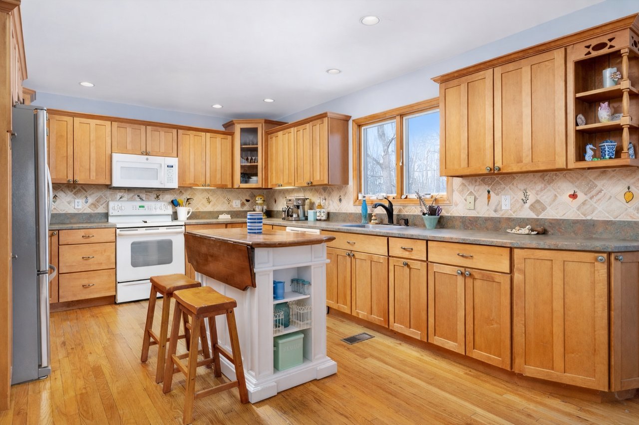 48 Island View Drive West