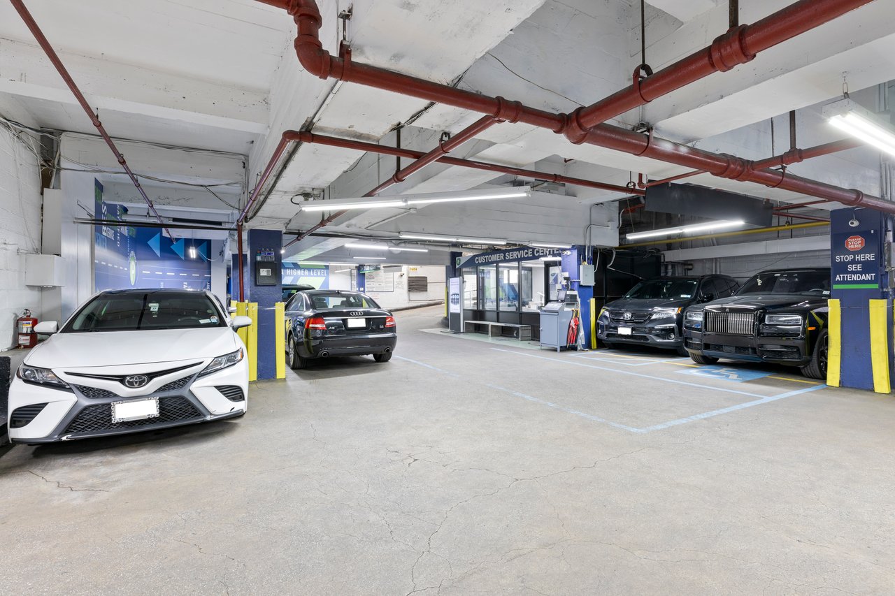 80 Park Avenue - Garage